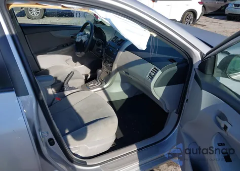 2011 Toyota Corolla Le z USA, uszkodzony, nr VIN 2T1BU4EE6BC544908